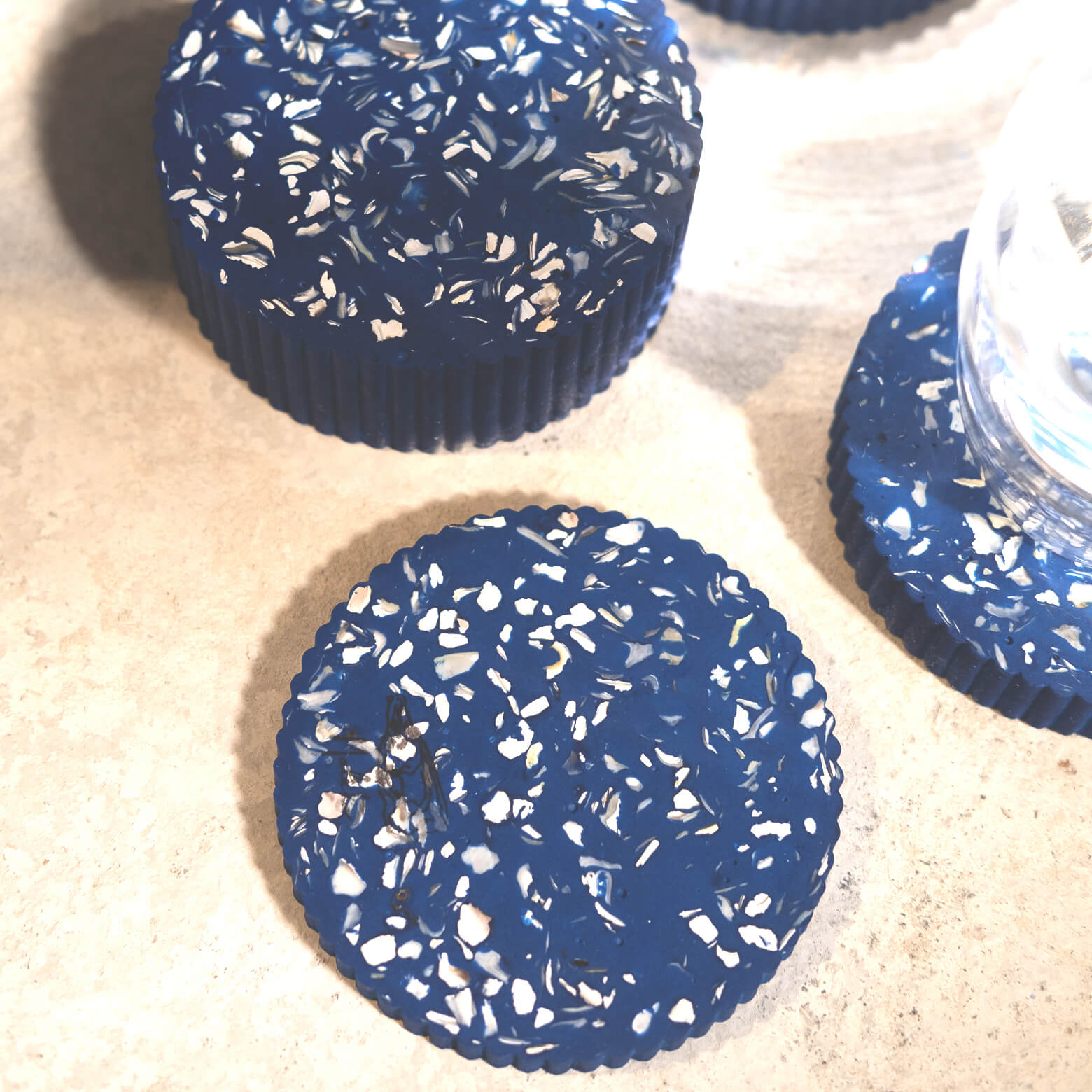 dessous de verre colosse bleu coquillages recycles malakio