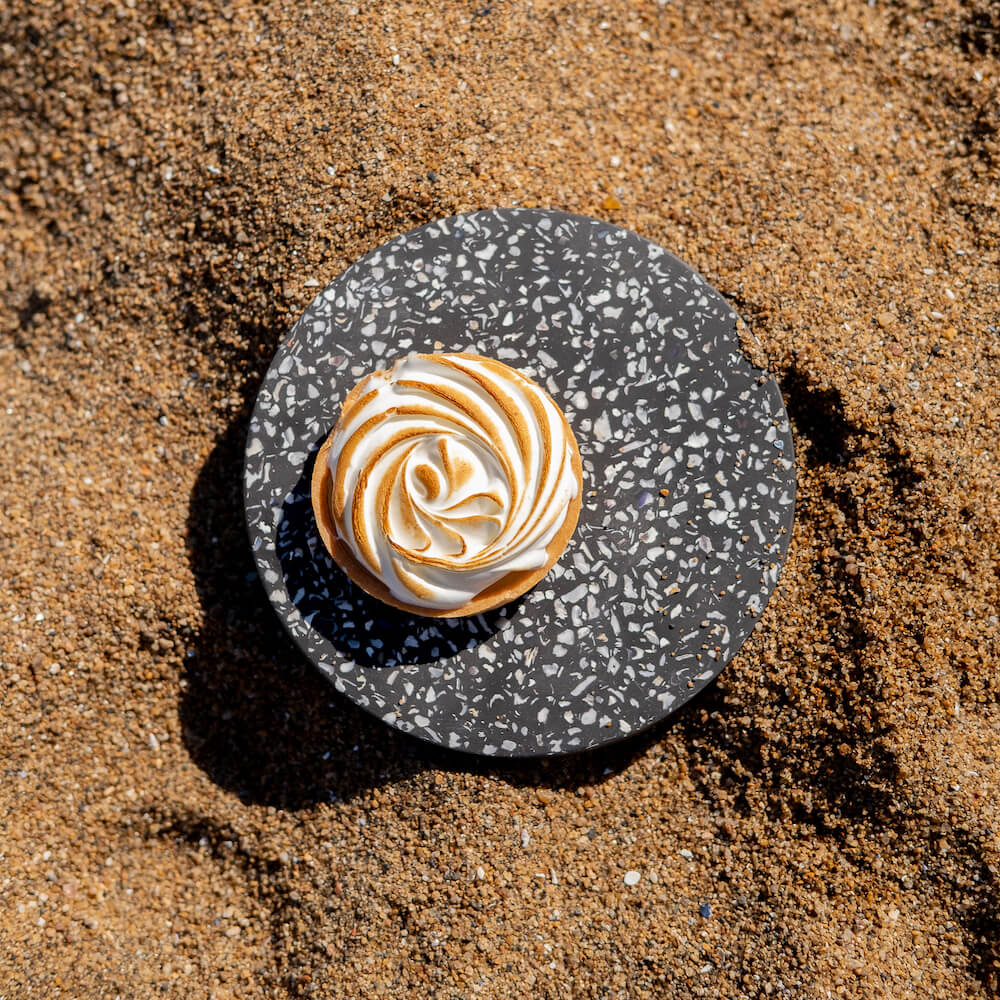 dessous de plat helios noir coquillages recycles malakio