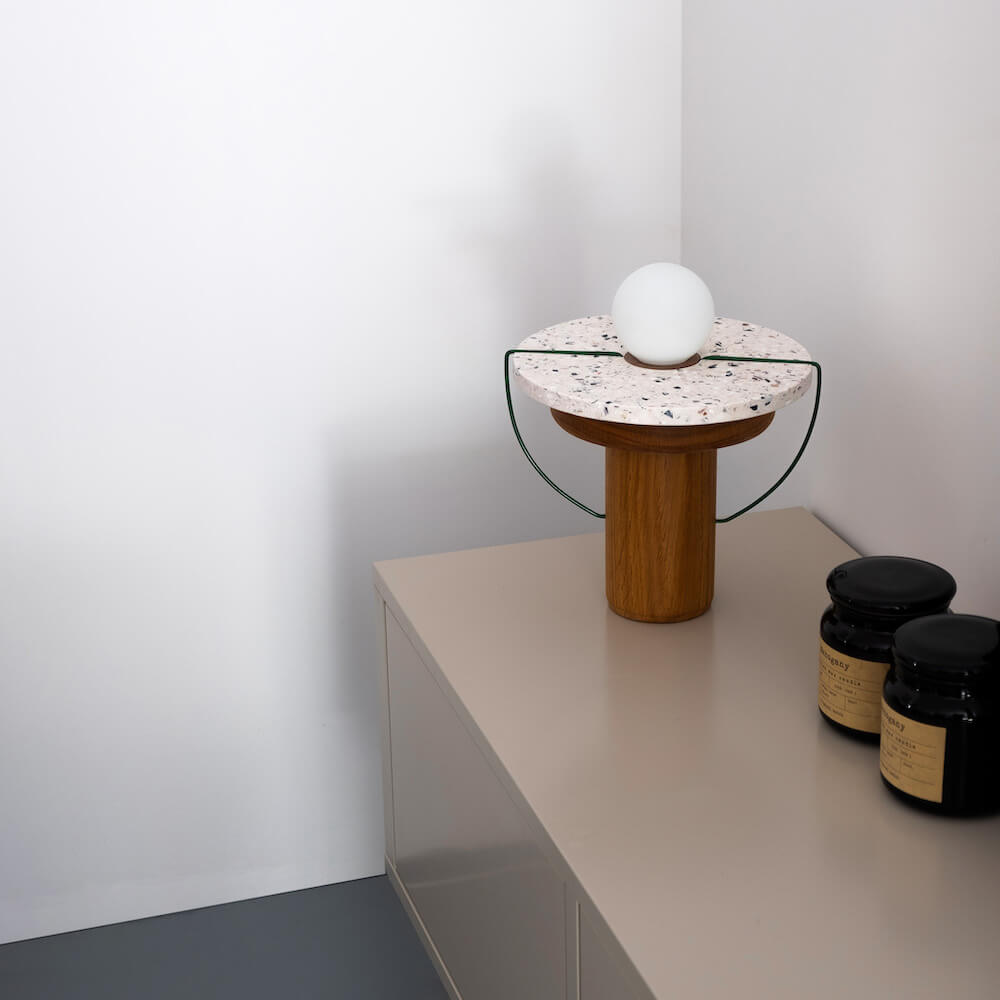 Lampe MA01 chene clair coquillages recycles malakio studio ammo