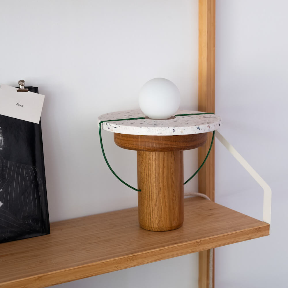 Lampe MA01 chene clair coquillages recycles malakio studio ammo