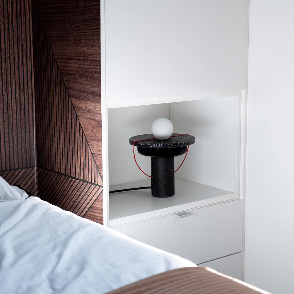 Lampe MA01 chene noir coquillages recycles malakio studio ammo