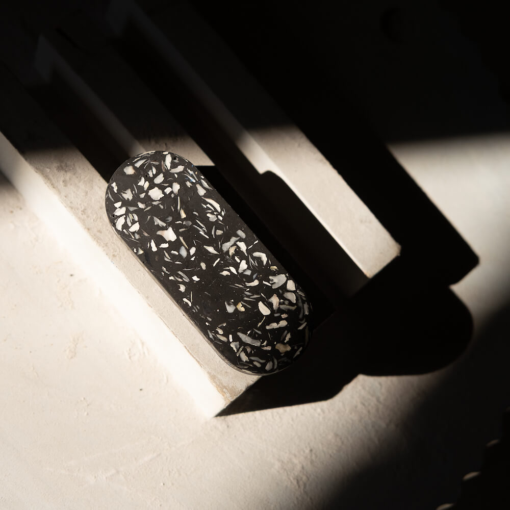 poignee de meuble loar noir coquillages recycles malakio
