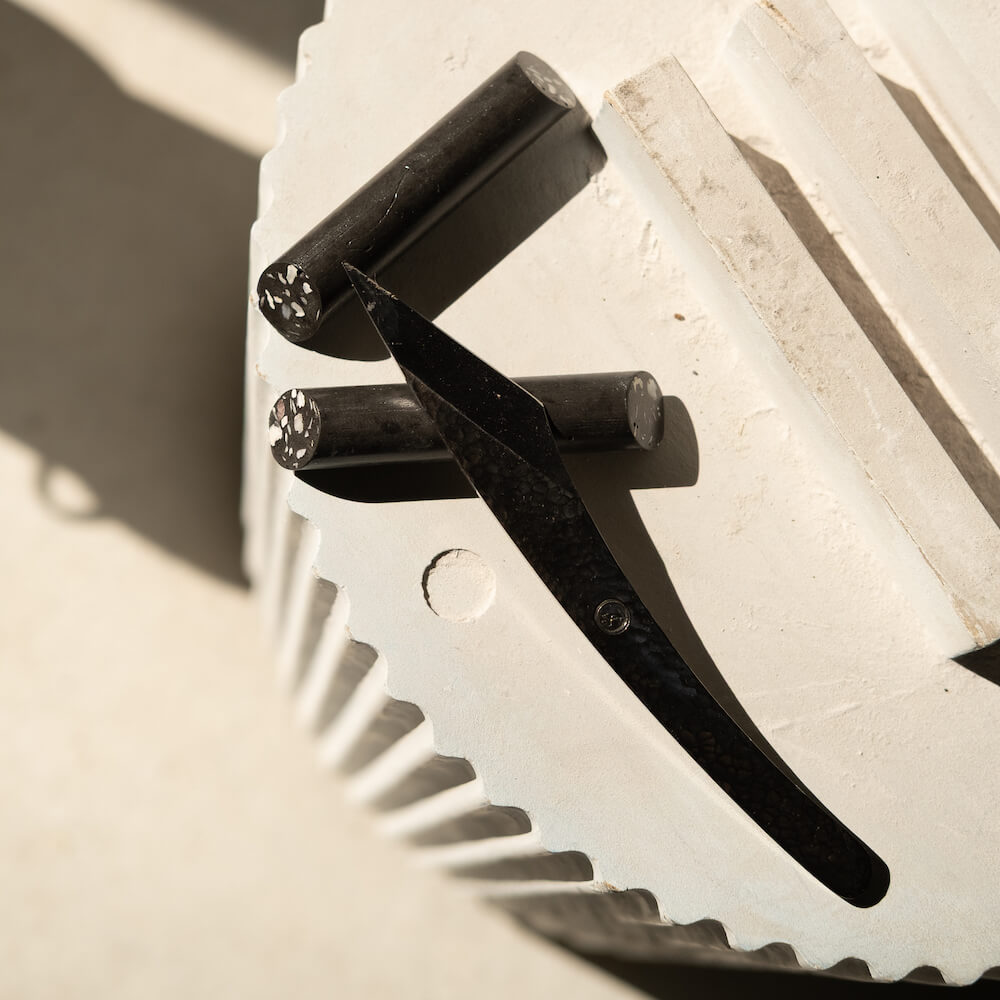 porte-couteau helios noir coquillages recycles malakio