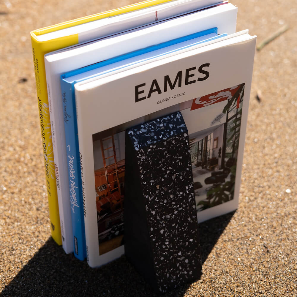 serre-livres helios noir coquillages recycles malakio