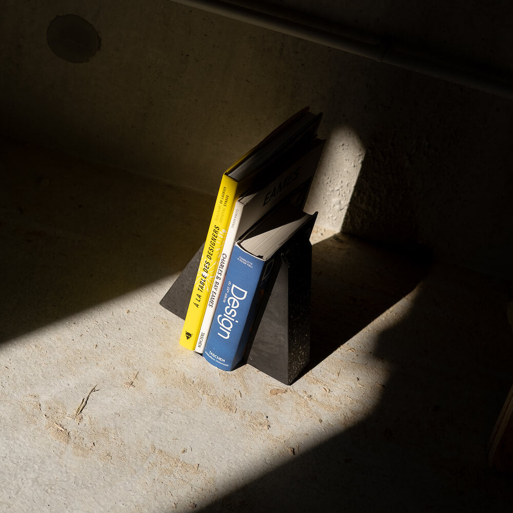 serre-livres helios noir coquillages recycles malakio