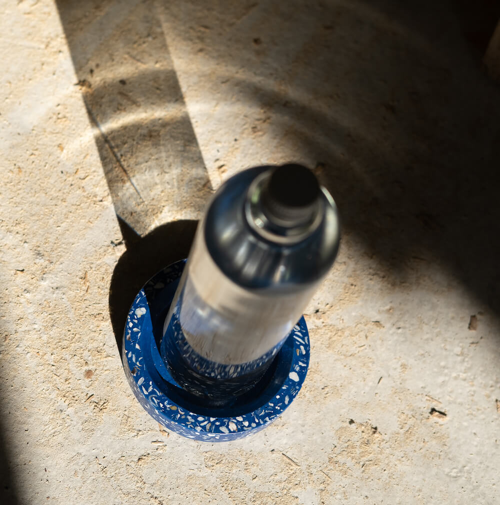 socle de bouteille helios bleu coquillages recycles malakio