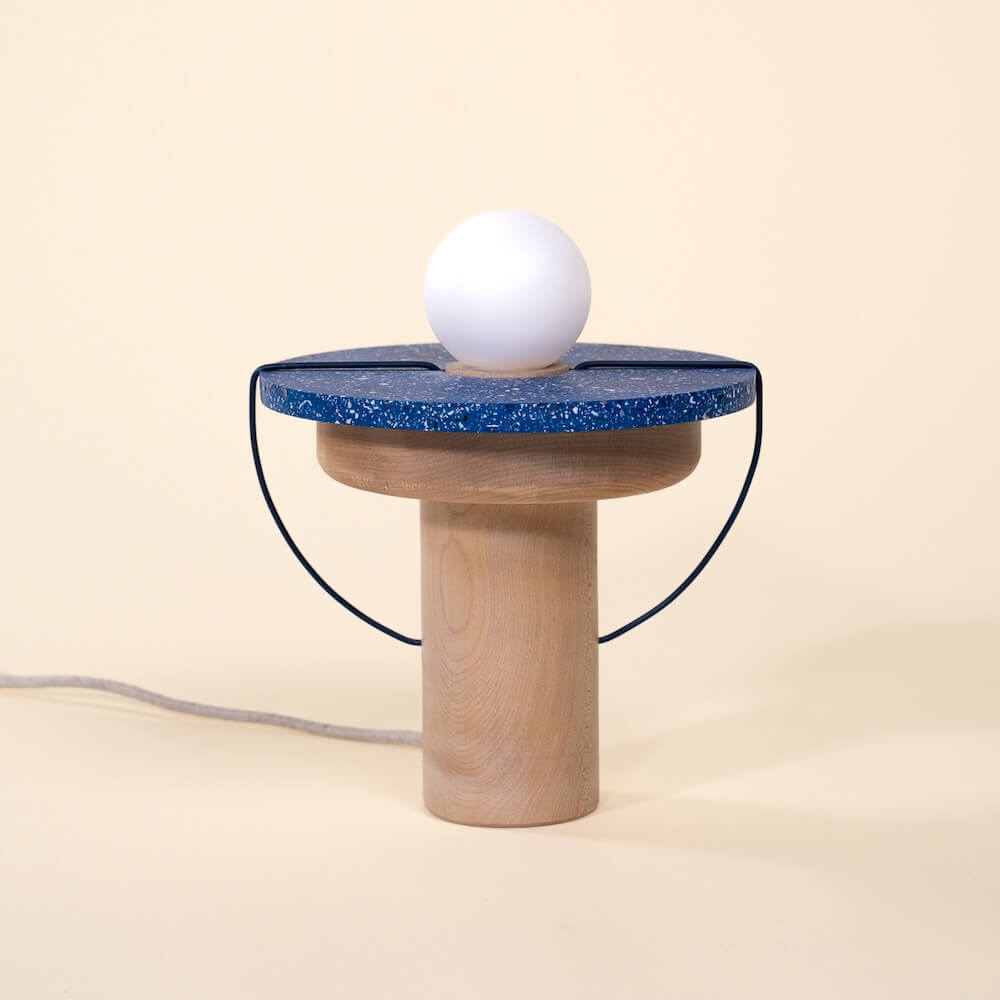 lampe MA01 chene bleu coquillages recycles malakio studio ammo