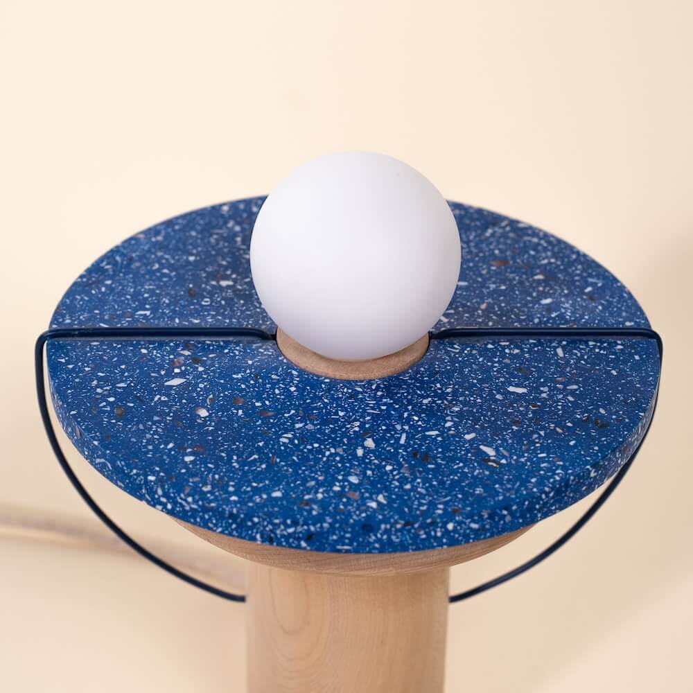 lampe MA01 chene bleu coquillages recycles malakio studio ammo