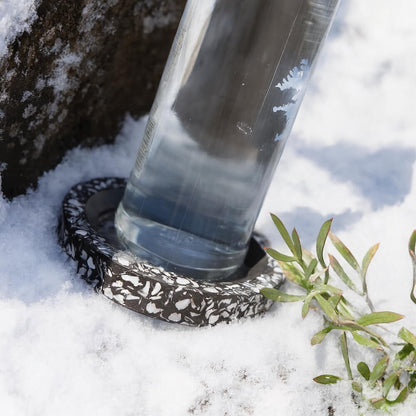 socle de bouteille helios noir coquillages recycles malakio hiver