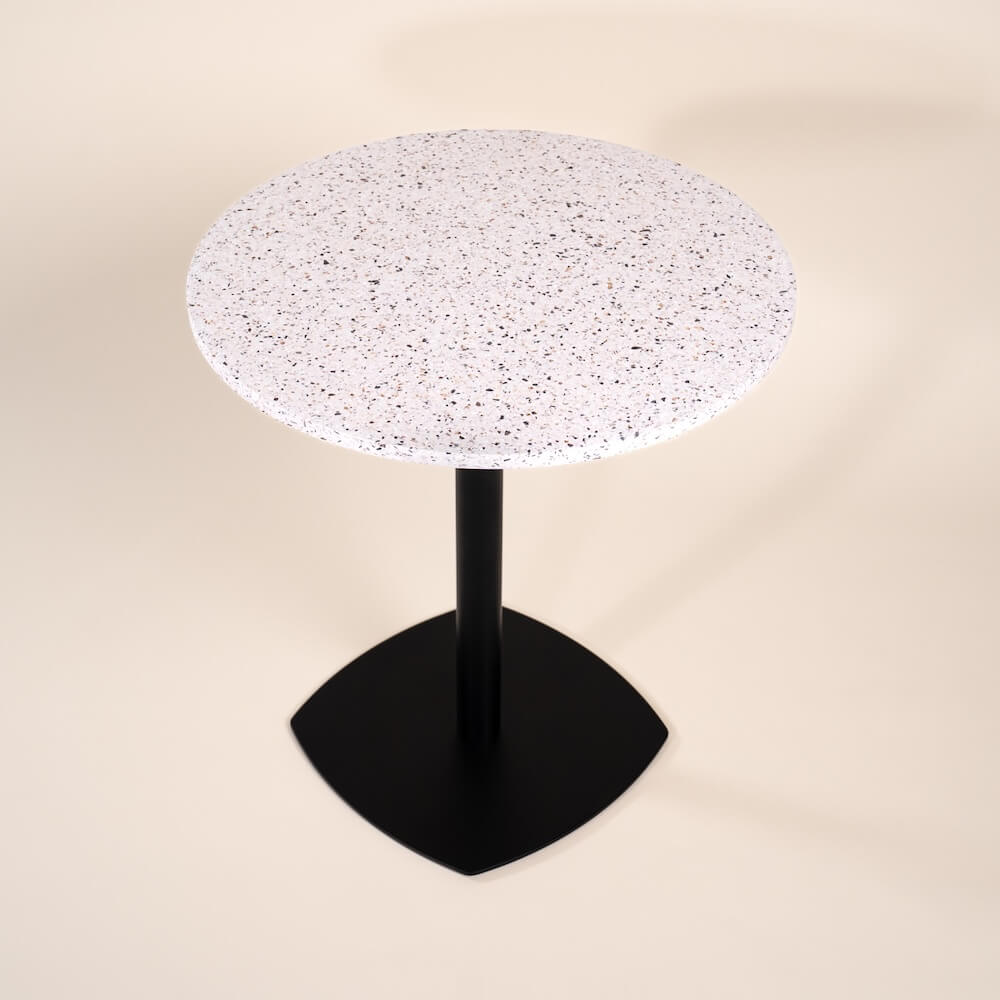 table bistrot iroise blanc coquillages recycles malakio