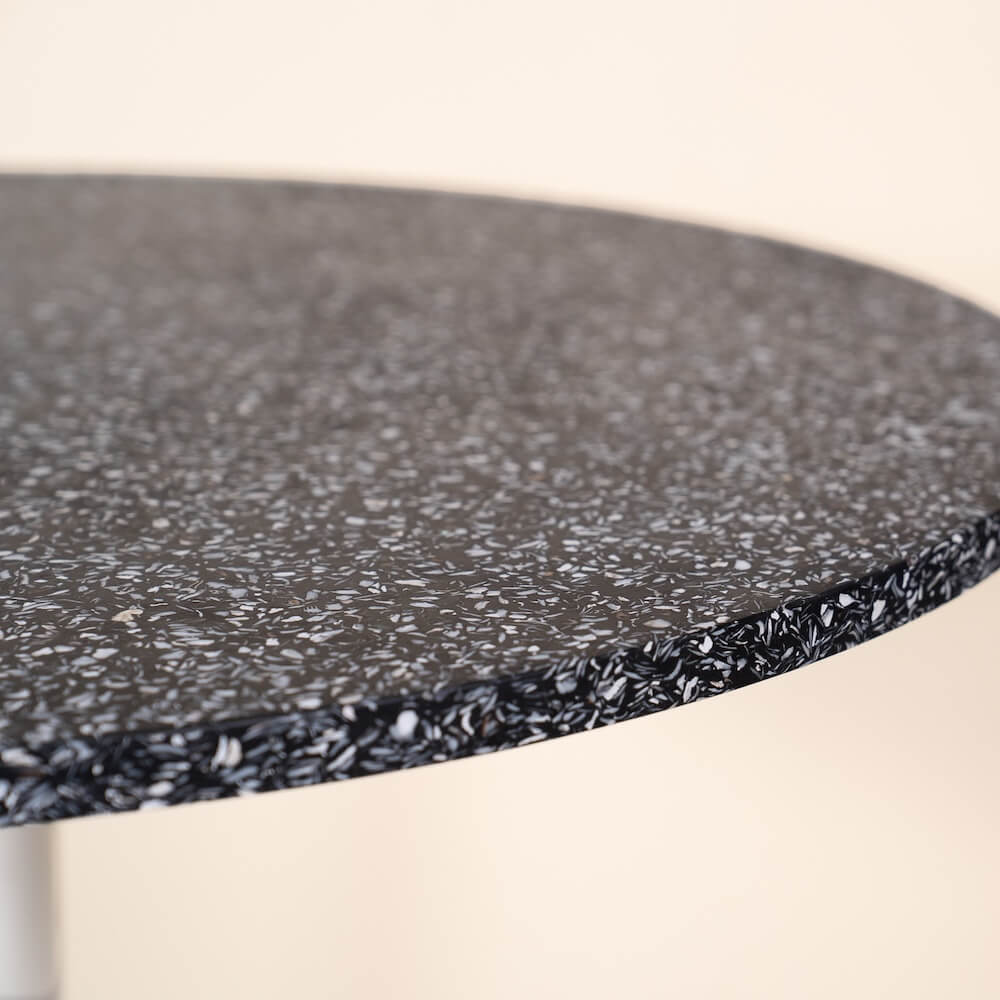table bistrot iroise noir coquillages recycles malakio